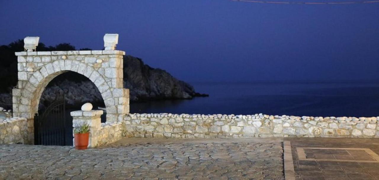 Lalloudes Seaside Accommodation Exo Nimfion 外观 照片